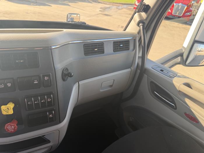 2021 Peterbilt 579-35