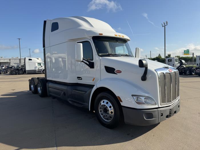 2021 Peterbilt 579-6