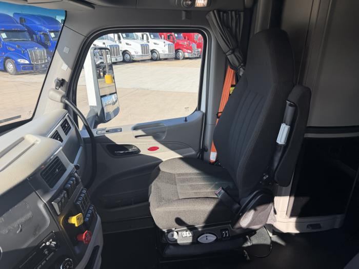 2021 Peterbilt 579-24