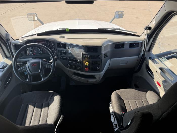 2021 Peterbilt 579-34