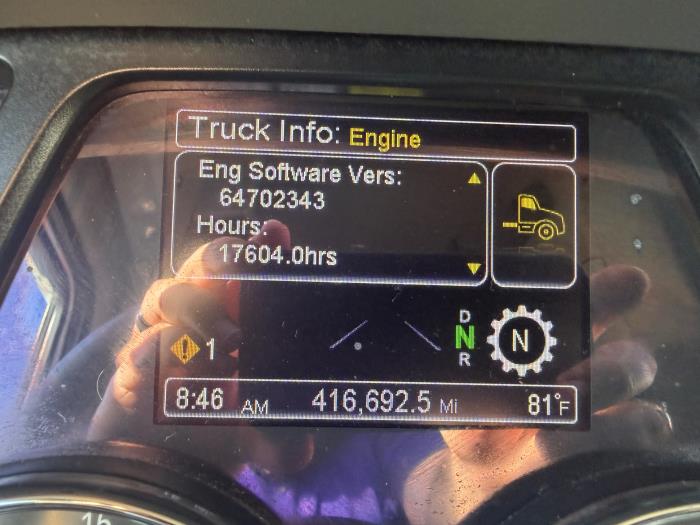 2021 Peterbilt 579-38
