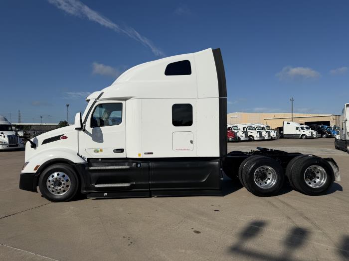 2022 Peterbilt 579-1