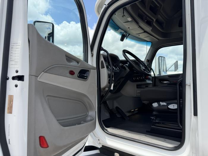 2021 Peterbilt 579-23