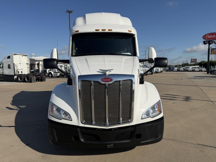 2022 Peterbilt 579-7