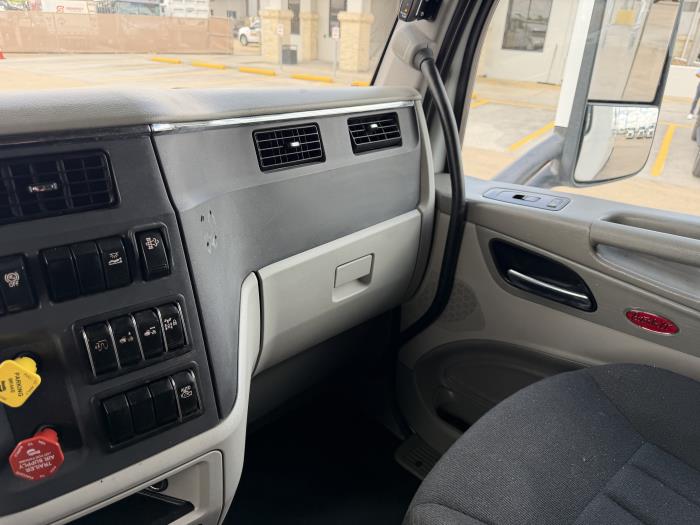 2021 Peterbilt 579-35