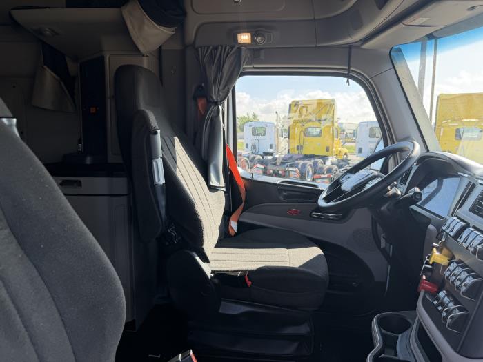 2022 Peterbilt 579-22