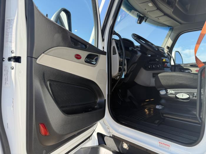2022 Peterbilt 579-23