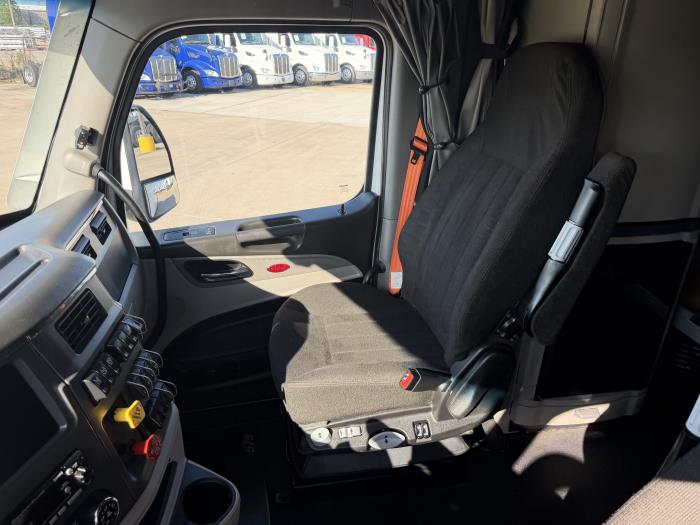 2022 Peterbilt 579-24