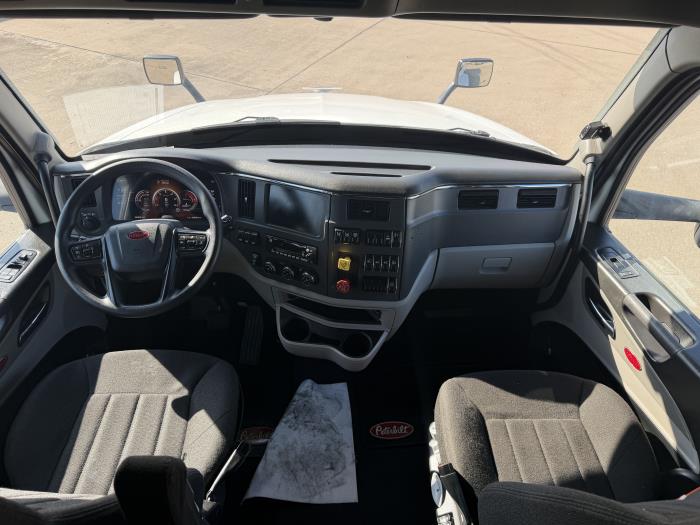 2022 Peterbilt 579-34