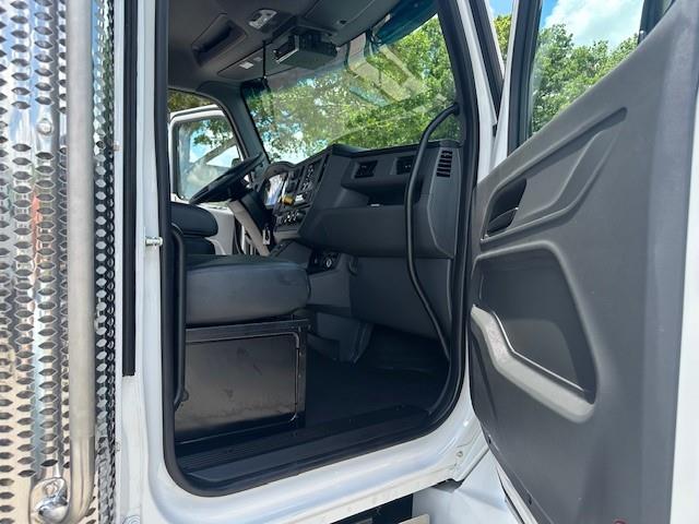 2027 Peterbilt 548-15