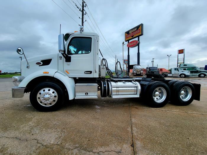 2020 Peterbilt 567-2