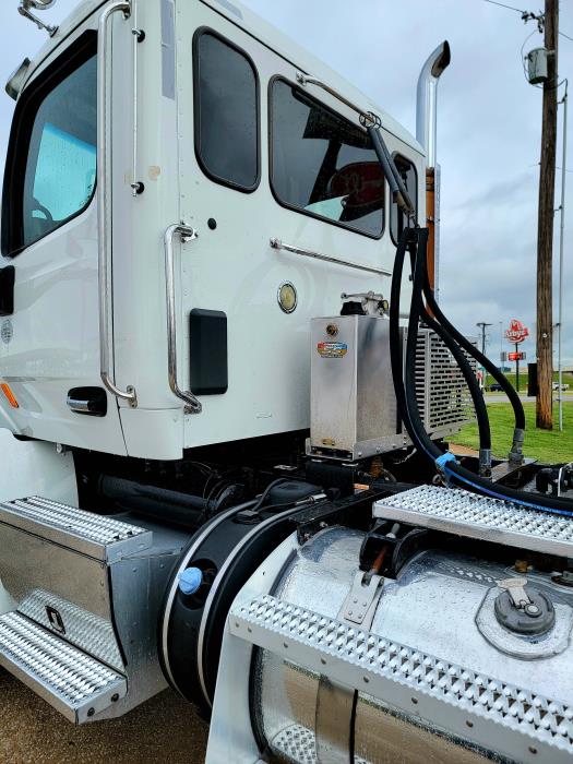 2020 Peterbilt 567-5