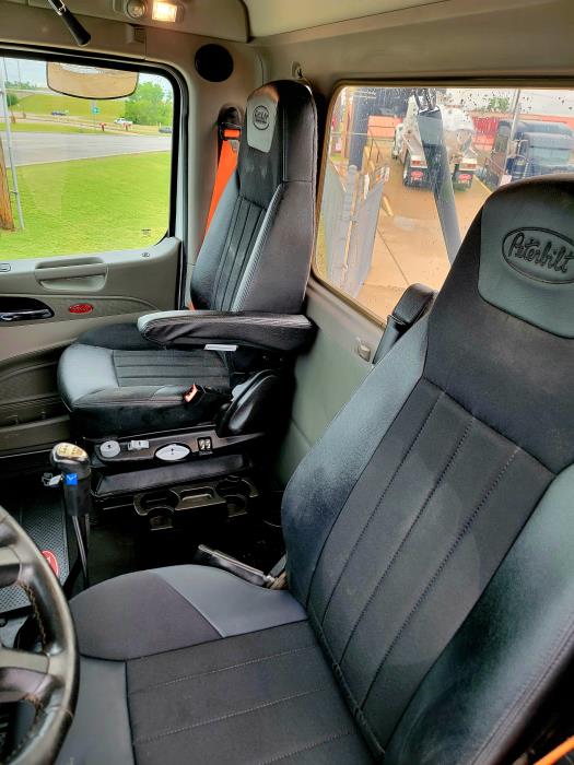 2020 Peterbilt 567-29