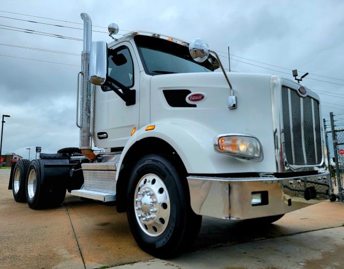 2020 Peterbilt 567-30