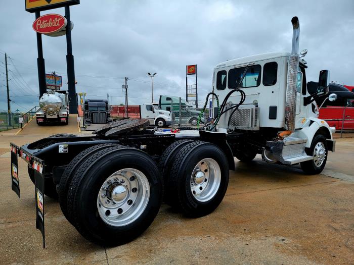 2020 Peterbilt 567-10