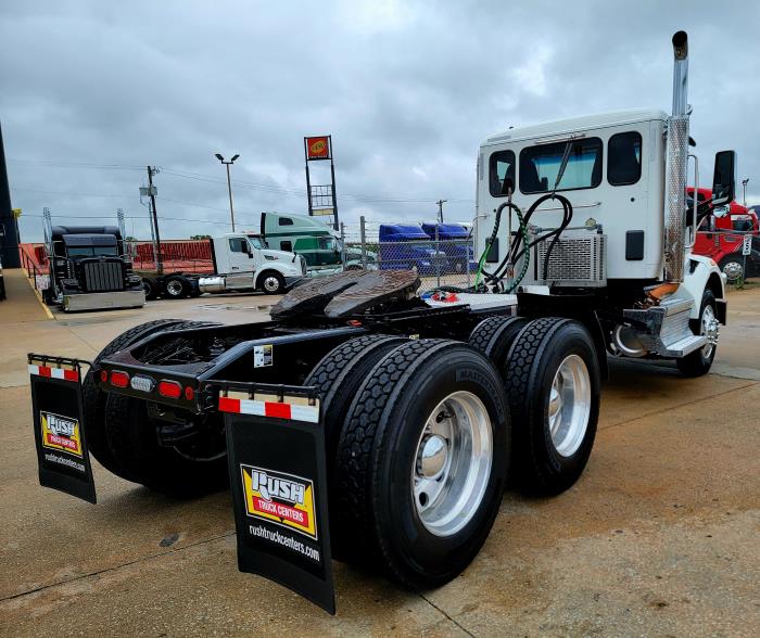 2020 Peterbilt 567-9