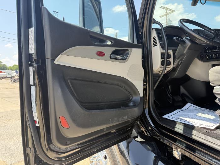 2022 Peterbilt 579-19