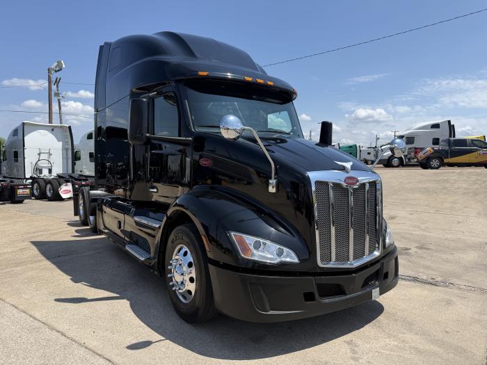 2022 Peterbilt 579-25
