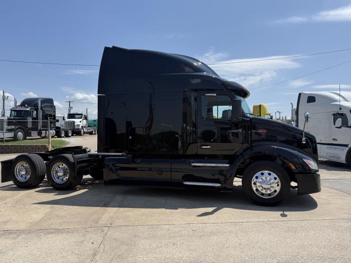 2022 Peterbilt 579-1