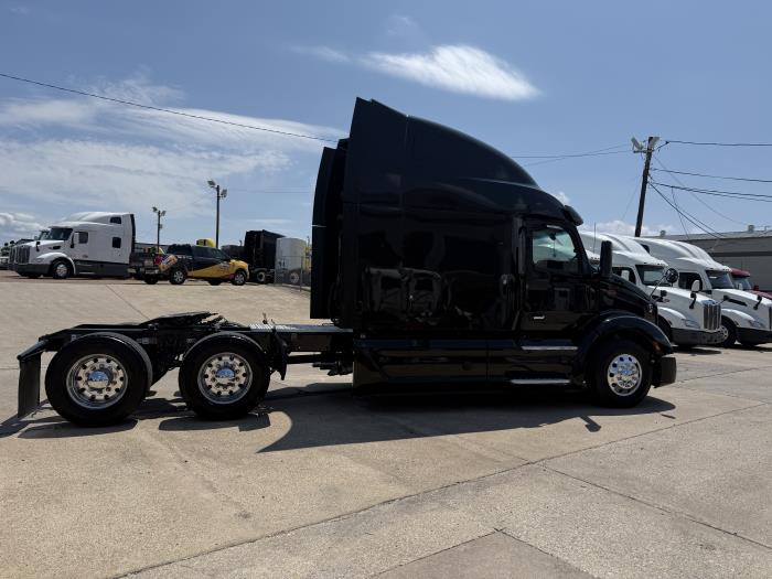2022 Peterbilt 579-31
