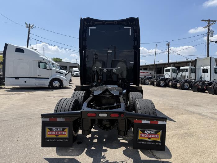 2022 Peterbilt 579-37