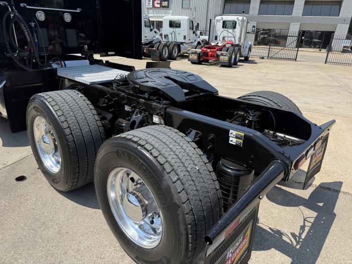2022 Peterbilt 579-39