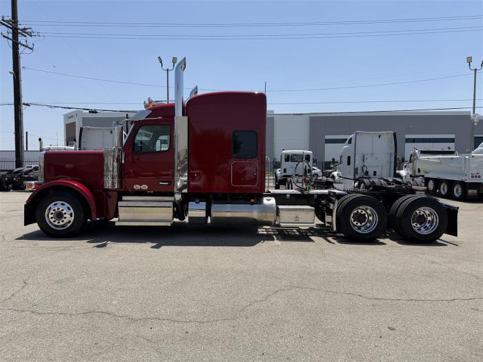 2027 Peterbilt 589-8