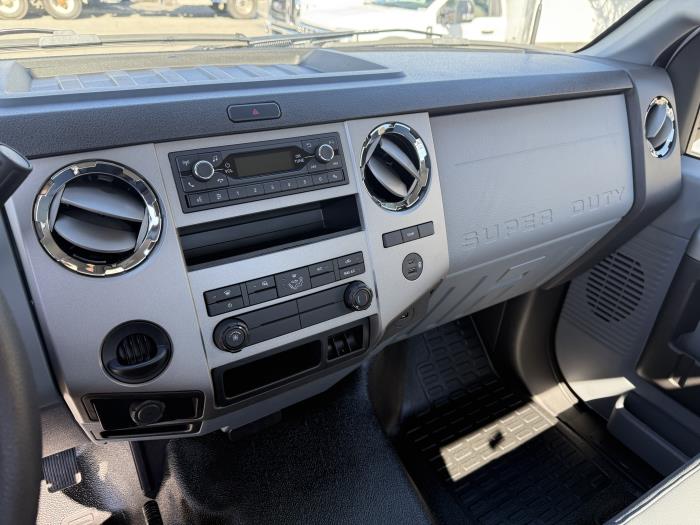 2027 Ford F-650-11