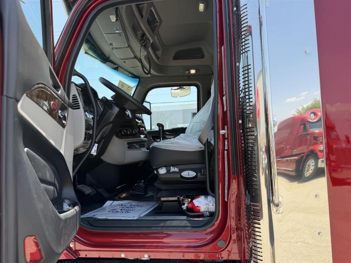 2027 Peterbilt 589-18