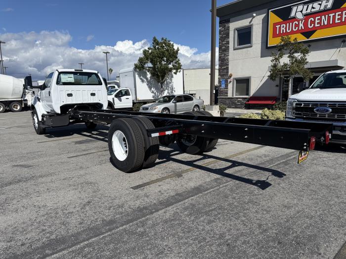 2027 Ford F-650-2