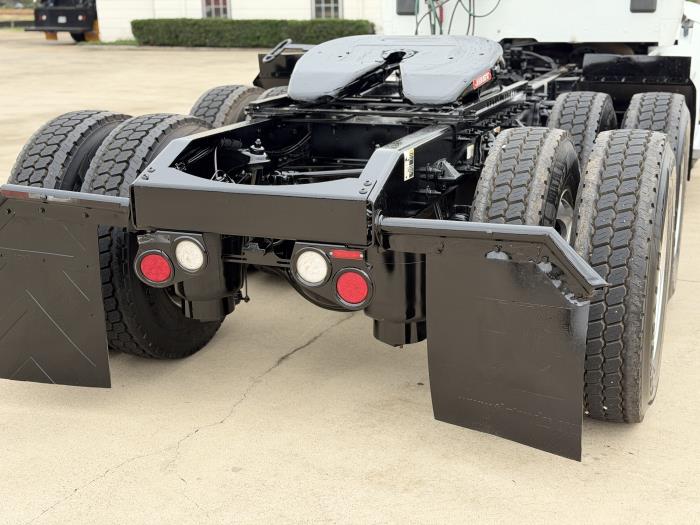 2021 Peterbilt 579-11