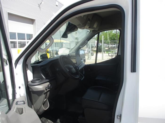 2026 Ford Transit-250-10