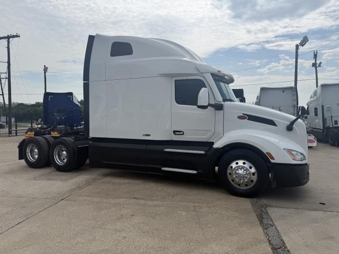 2022 Peterbilt 579-30