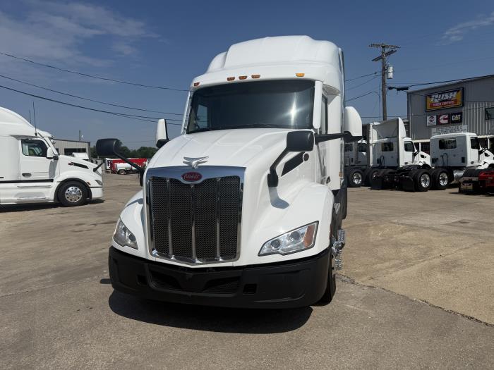 2022 Peterbilt 579-24