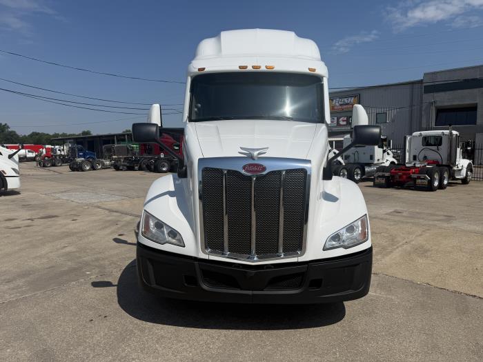 2022 Peterbilt 579-1
