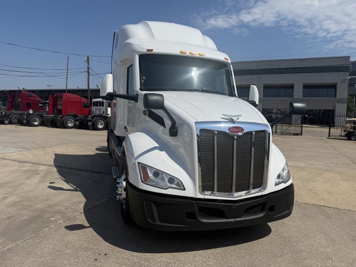 2022 Peterbilt 579-25