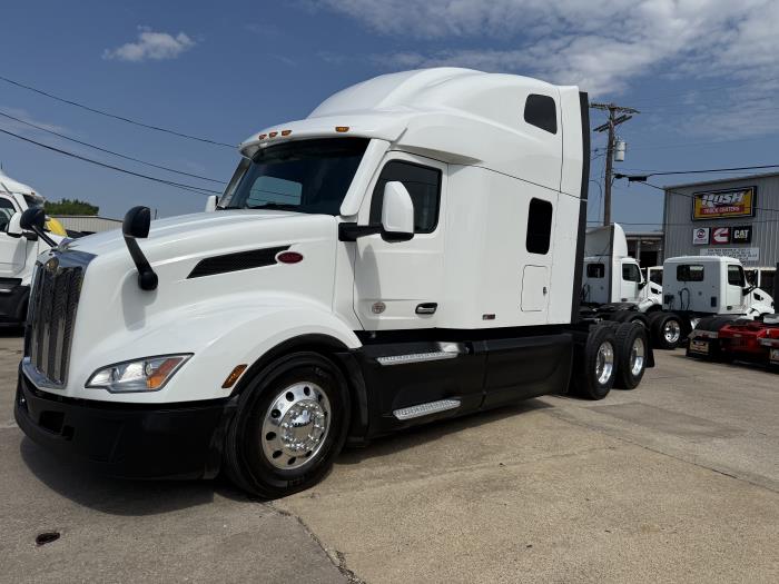 2022 Peterbilt 579-21