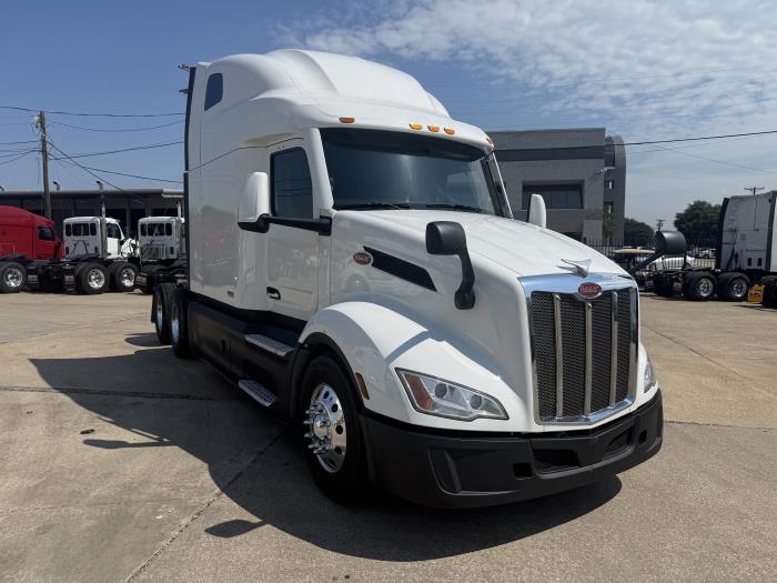 2022 Peterbilt 579-26
