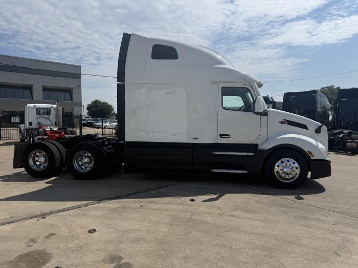 2022 Peterbilt 579-30