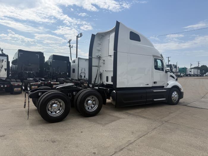 2022 Peterbilt 579-35