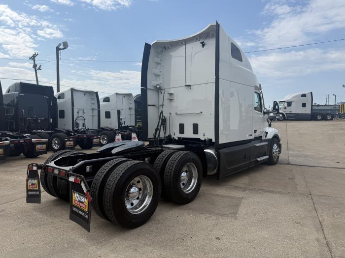 2022 Peterbilt 579-36