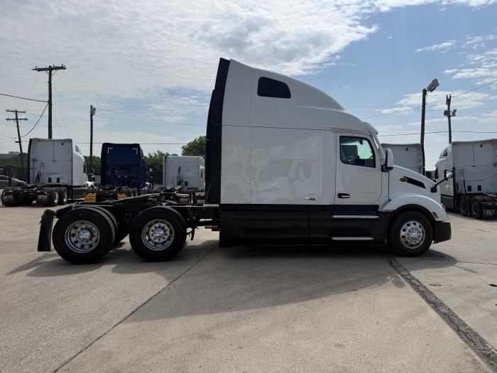 2022 Peterbilt 579-3