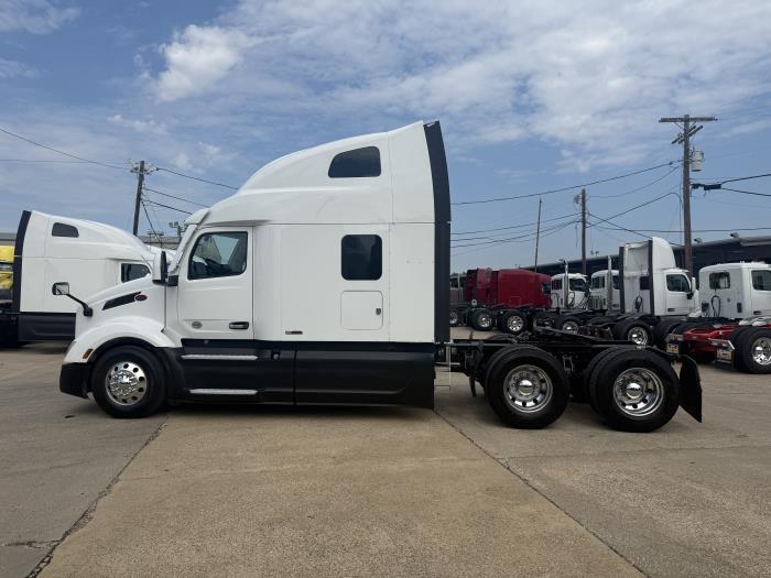 2022 Peterbilt 579-43
