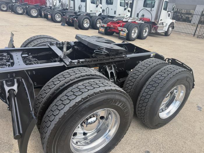 2022 Peterbilt 579-46