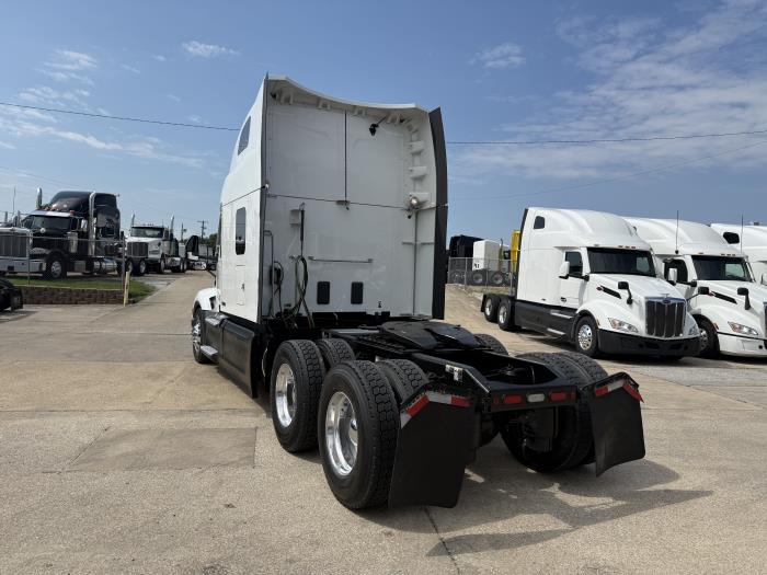 2022 Peterbilt 579-38