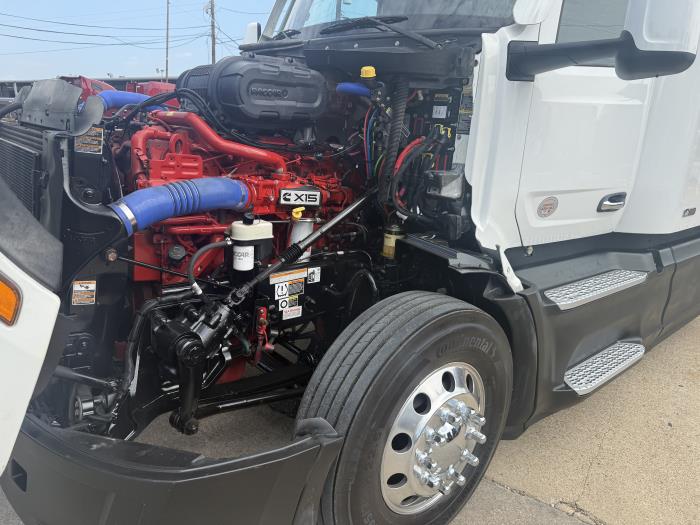 2022 Peterbilt 579-49