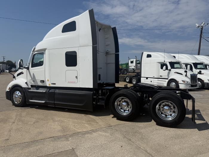 2022 Peterbilt 579-3