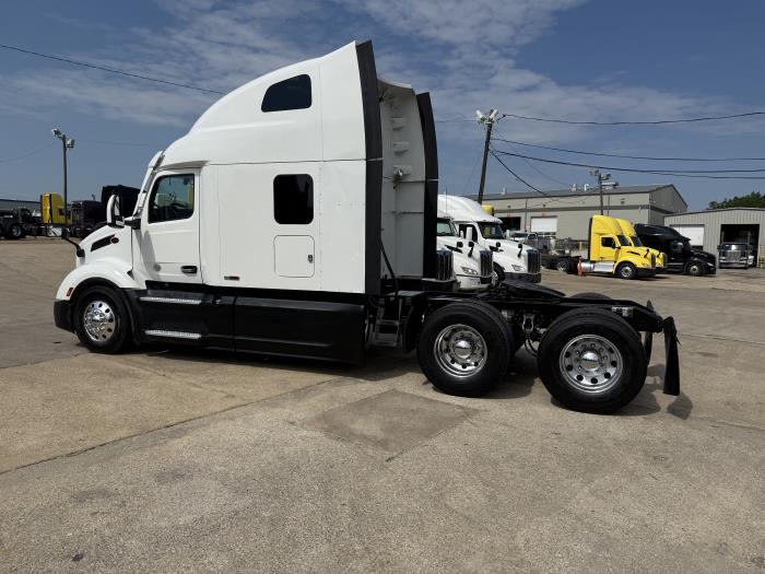 2022 Peterbilt 579-42