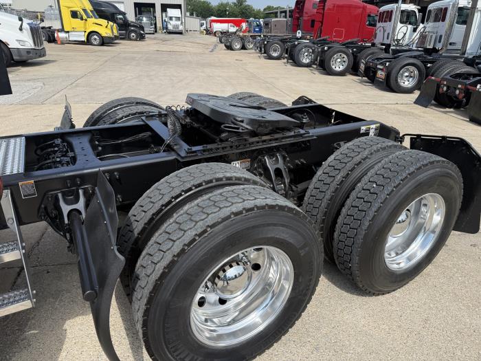 2022 Peterbilt 579-45
