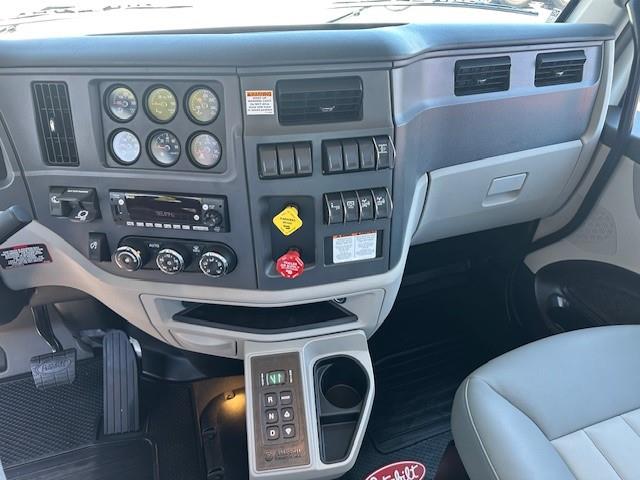 2027 Peterbilt 567-15